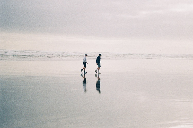 Ongelukkig? De Hoge Prijs van Ongeluk 5 charles cheng W9Pjj9yswIA unsplash