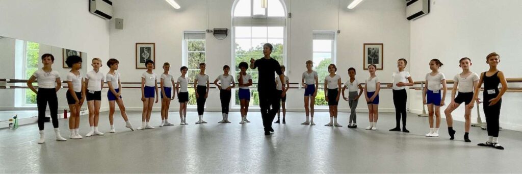 Royal Ballet Summer Intensive Les in de studio