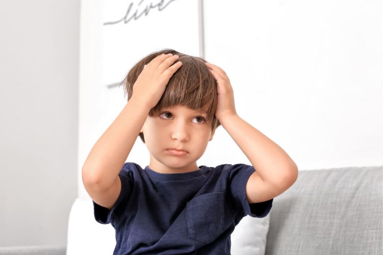 Waarom Een Slechte Houding bij Kinderen een Stille Vijand is? 6 Omgaan met frequente hoofdpijn en migraine